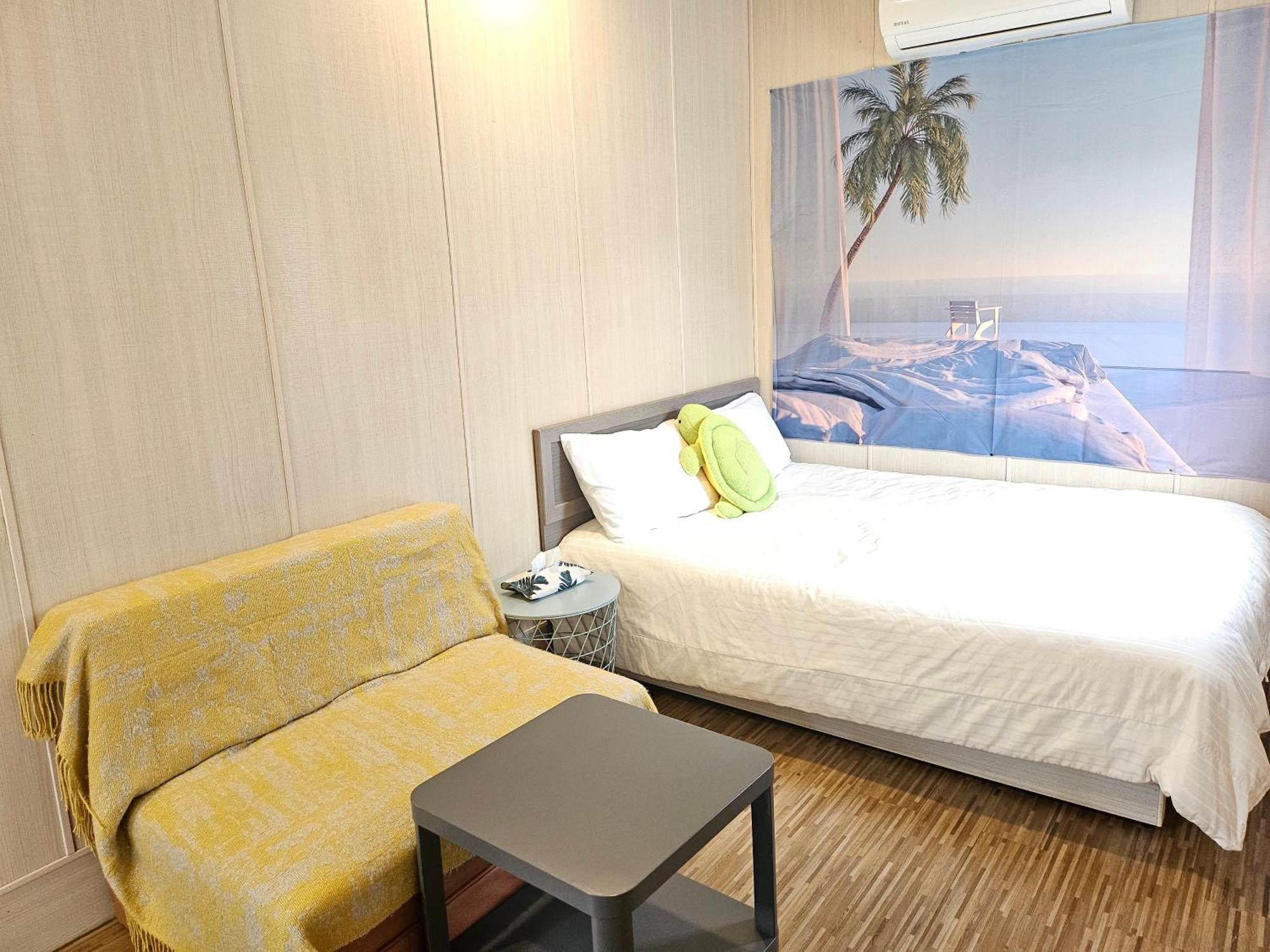 舞浪海景旅店 Hotel Xiaoliuqiu Exterior photo
